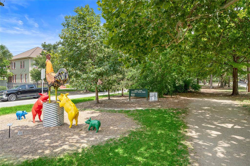 Gear up, grab your sneakers, and enjoy the run at Paul Carr Jogging Trail at the Heights. Whatever your pace may be, you'll surely marvel at the tree-lined trails and the eccentric art along the way.