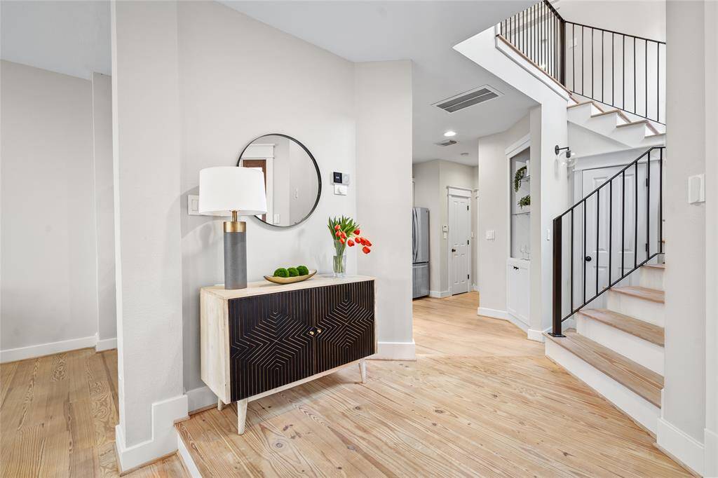 [Foyer] Alternate view, you will appreciate the clean lines throughout the home!