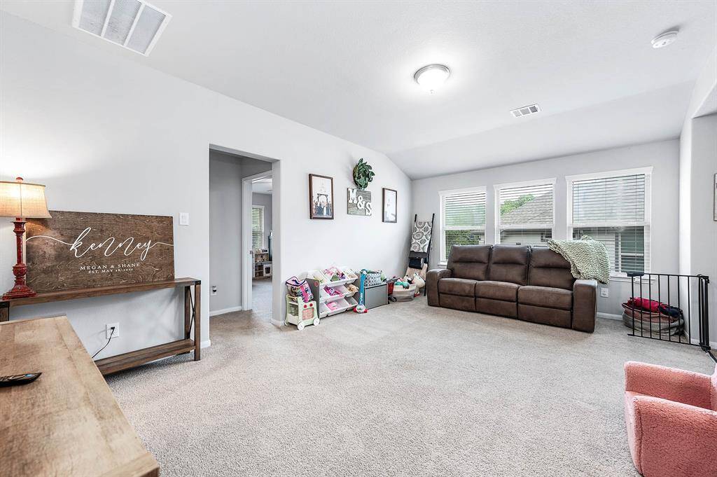 Another view of the bonus room