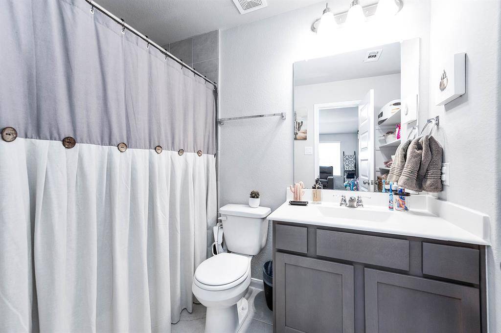 Full Bath Upstairs