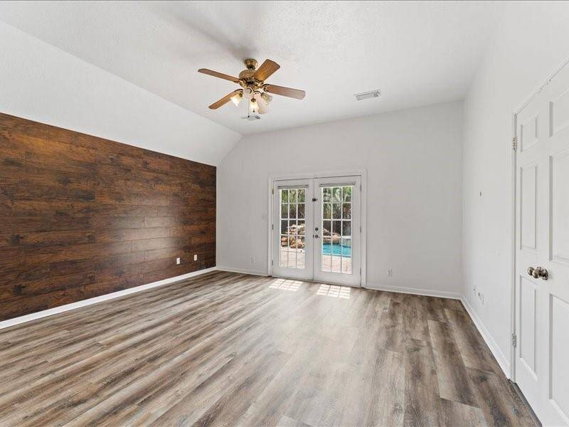 King Sized Primary Bedroom with Pool Access