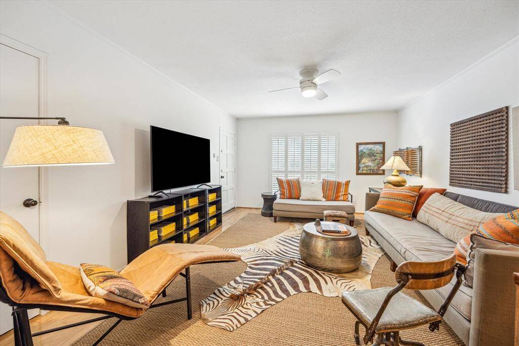 Welcome to 1800 Stoney Brook Unit 105! This unit is tucked at the end of the cul-de-sac in the complex. A private first floor unit that has been expertly updated and thoughtfully designed.