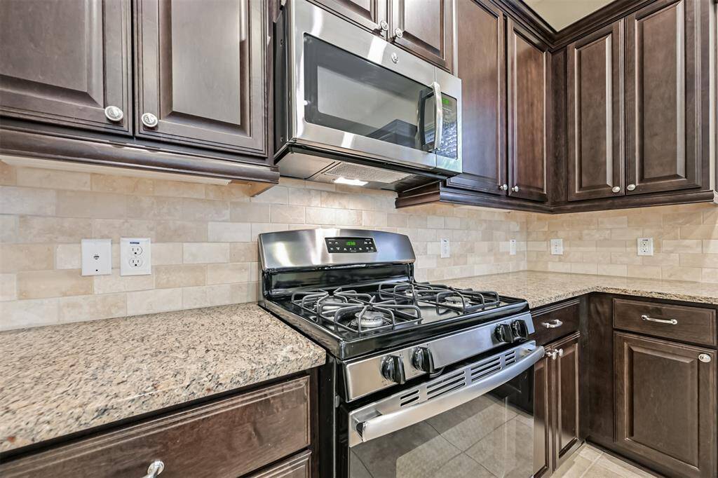 Gas stove