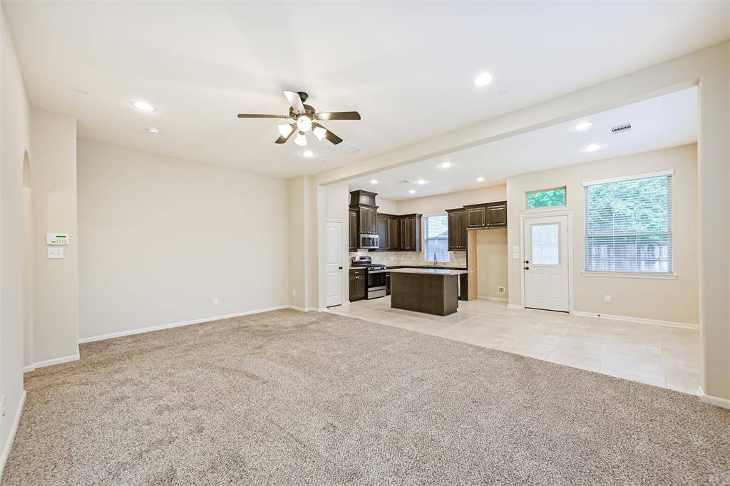 Large den space