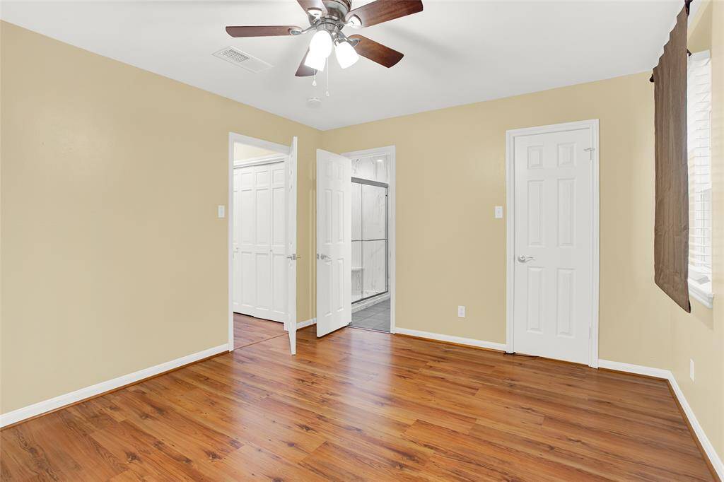 ensuite bath and walk-in closet