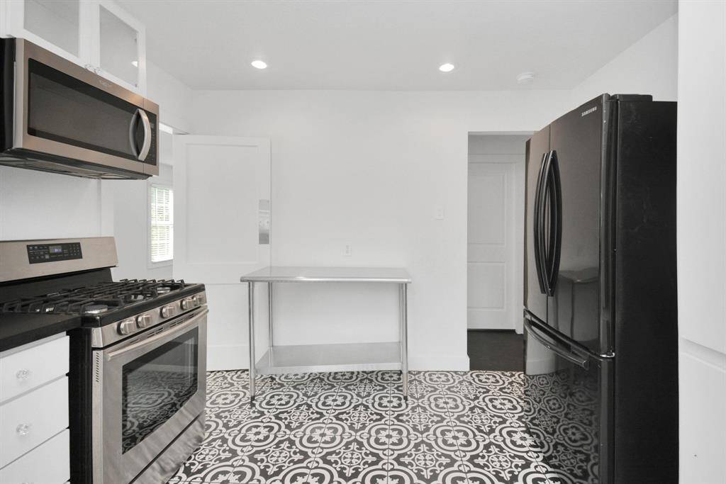 Gas stove with built in microwave, all Samsung appliances