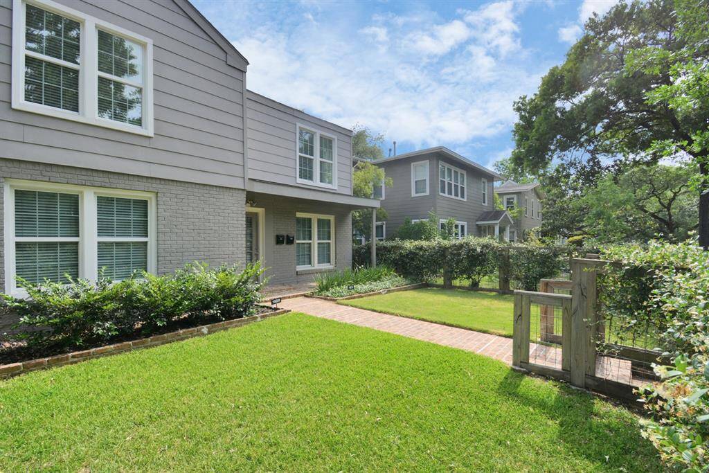 Shared fully-fenced yard