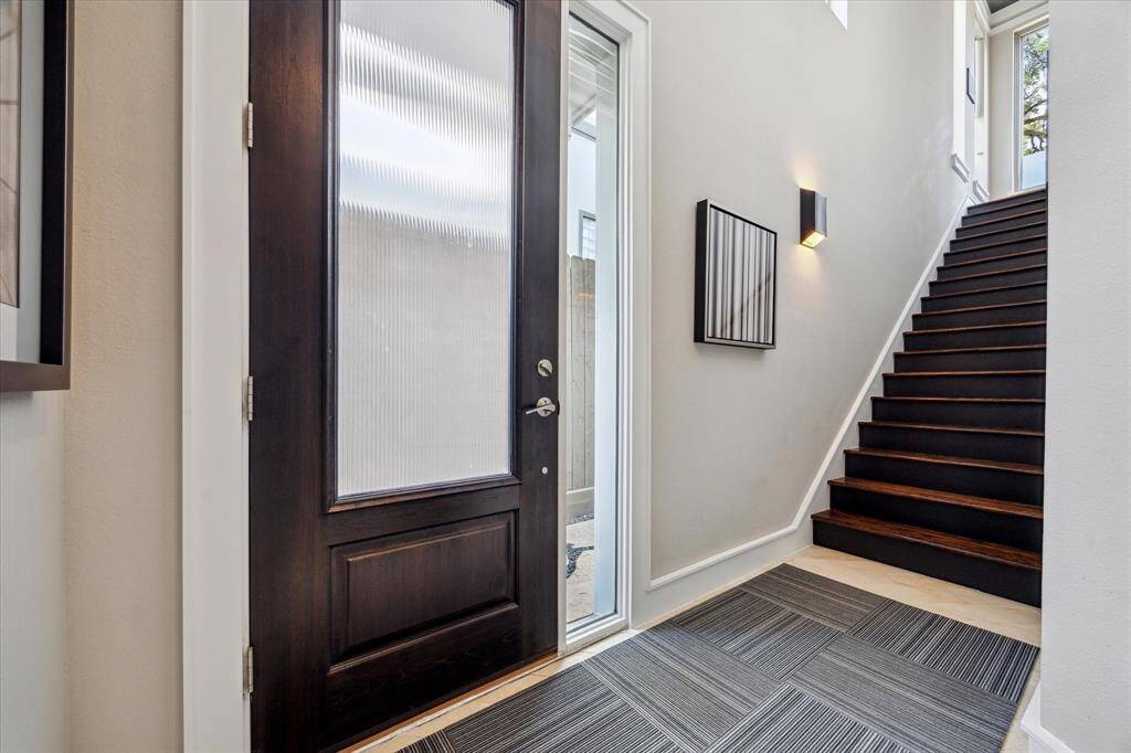 Lovely entryway. This home has been so well maintained and shows like new construction.