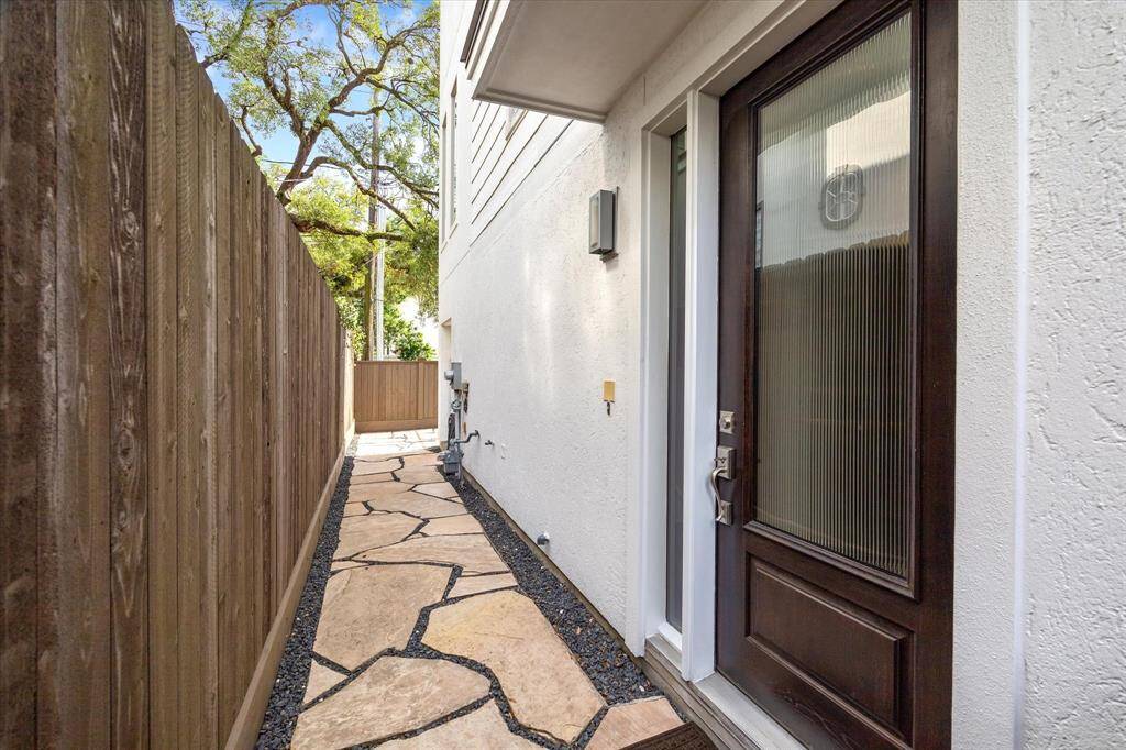 Side patio is gated for privacy. This home is move in ready and shows so well.