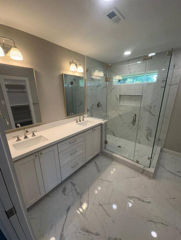 Another view of the gorgeous master bath
