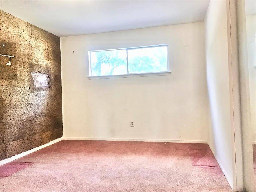 Back upstairs center bedroom