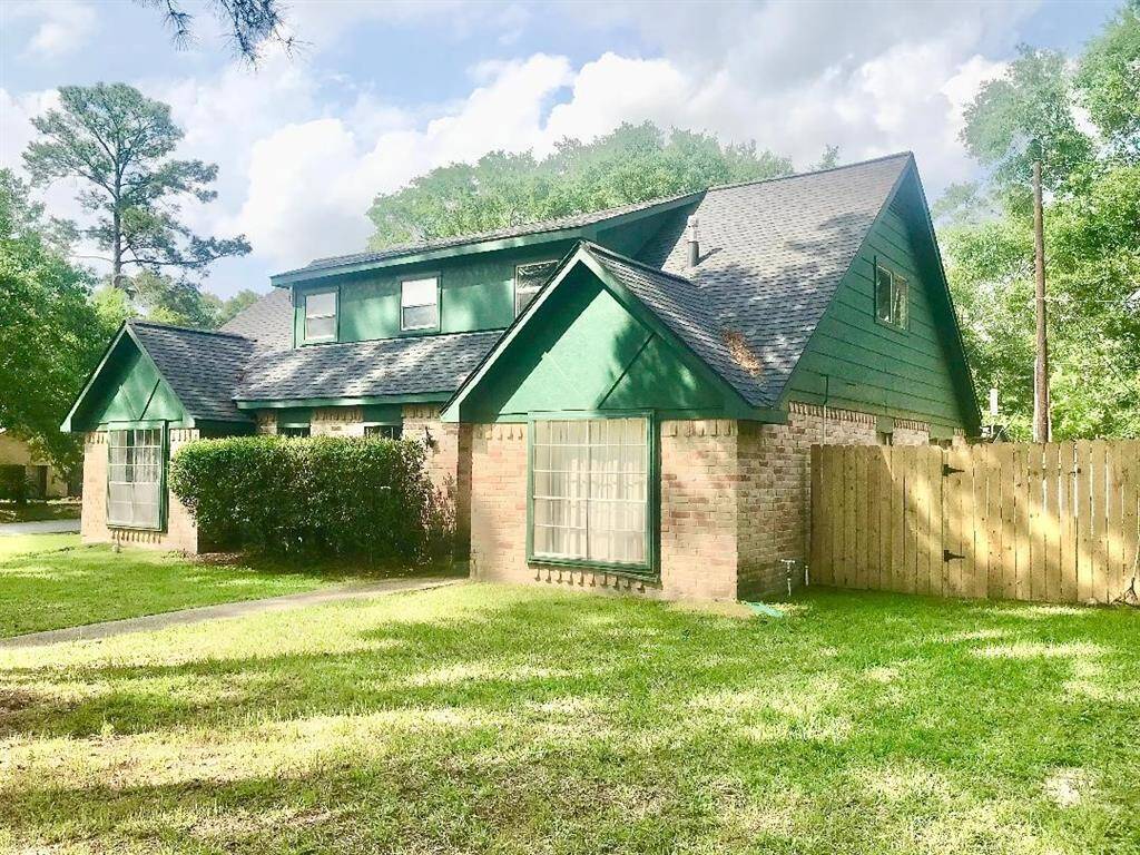 View from the right side of the property. note new fence installed tot he right