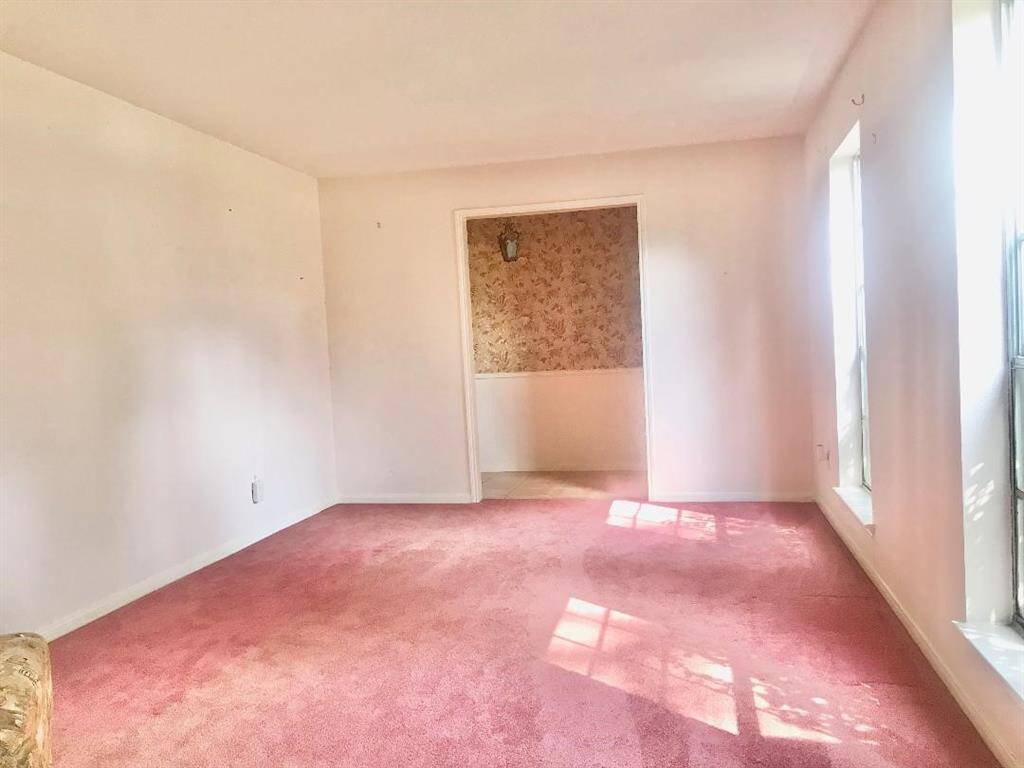 View of living Rm towards front entry hall
