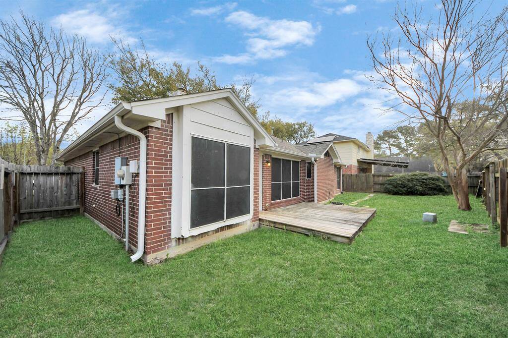 Create unforgettable summer memories in this inviting backyard, designed for outdoor fun.