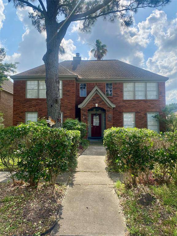 Welcome to 2106 Cherry Hills Drive!