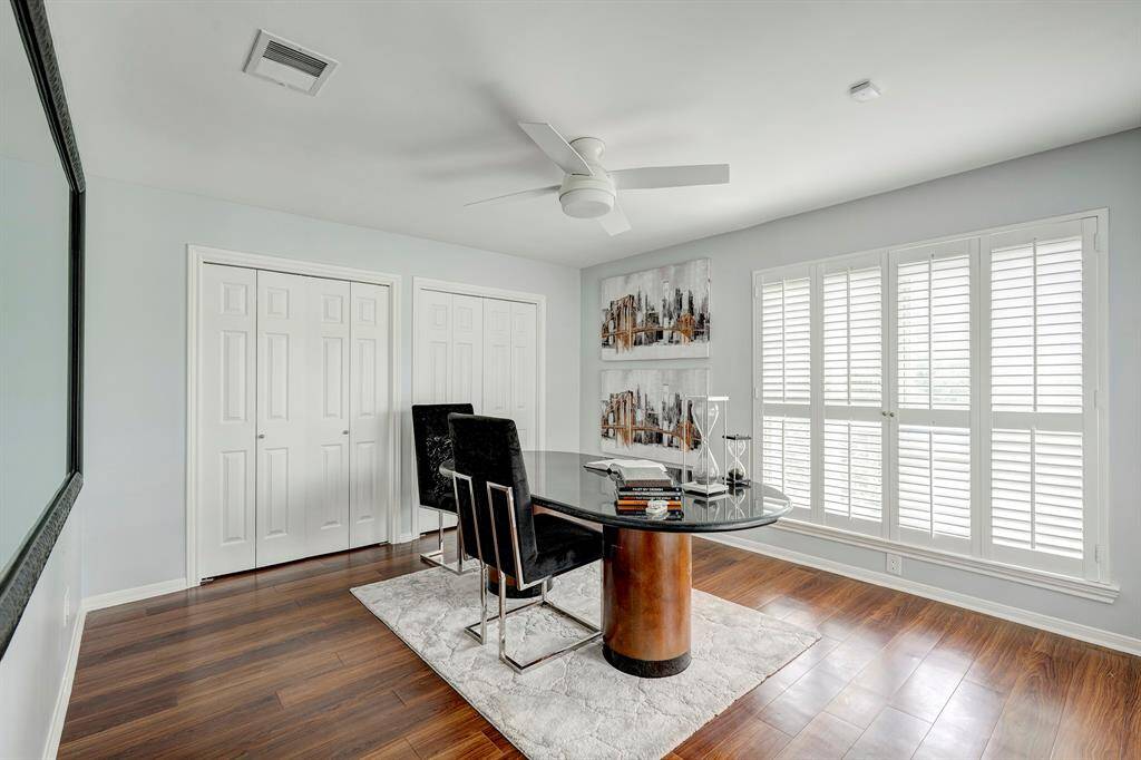 2nd bedroom can be a study or use as bedroom. Double door closet