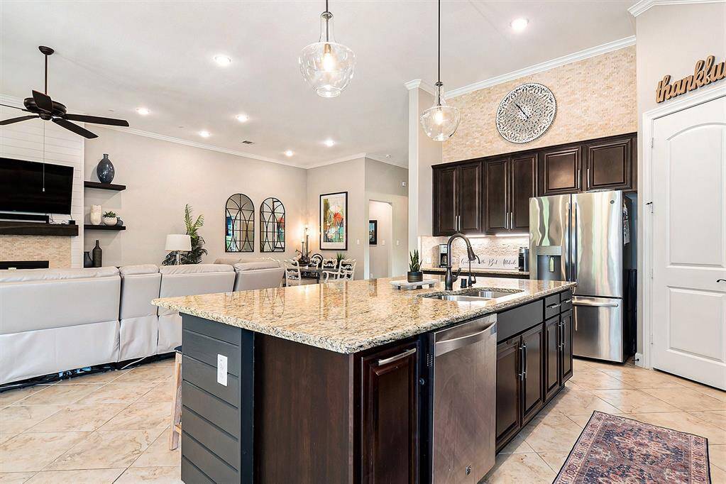 Entertainers Delight with quartz island.
