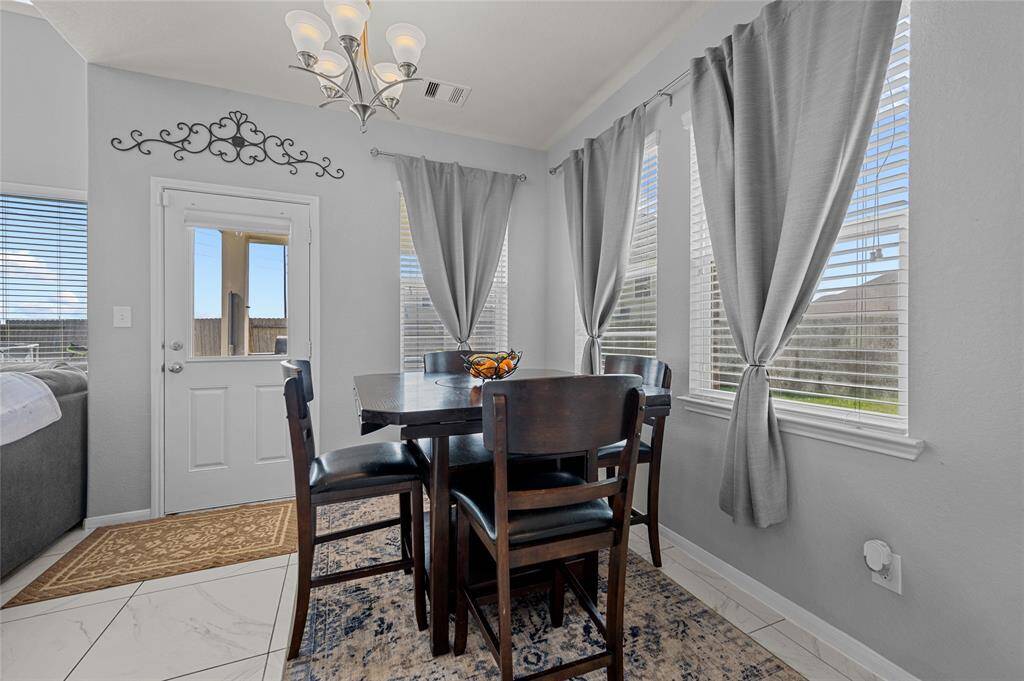 Breakfast area