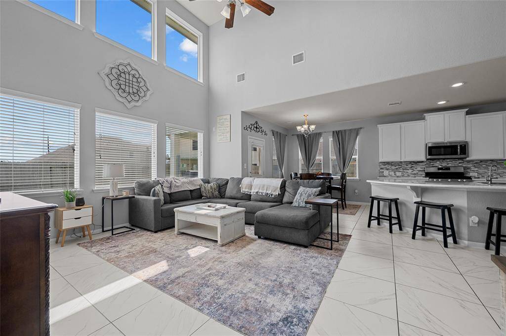 Completely open living, kitchen and breakfast space.