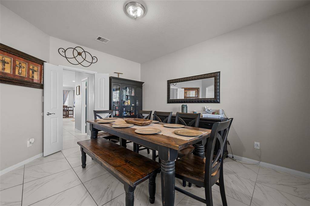 Large formal dining space