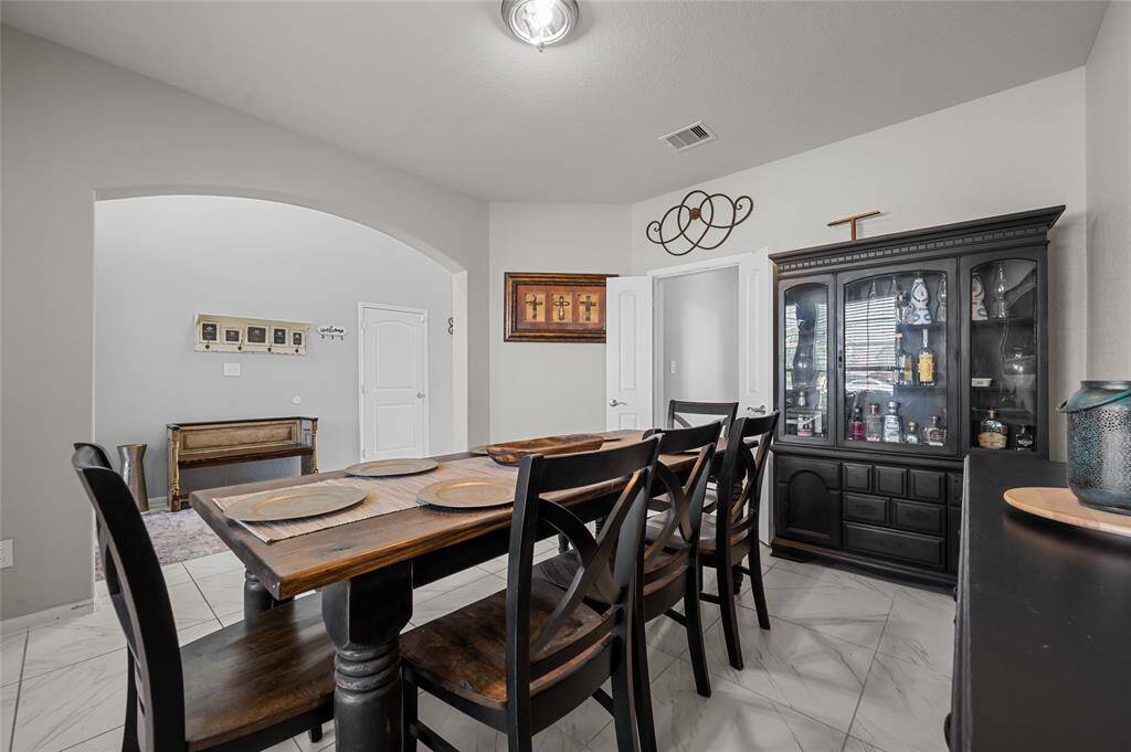 S dining room will accommodate your large furniture