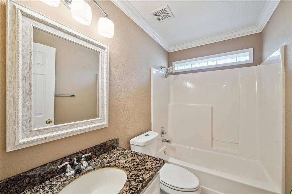 PRETTY GRANITE IN THE 2ND BATHROOM - TUB/SHOWER COMBO/ NATURAL LIGHT AND UPDATED LIGHTING