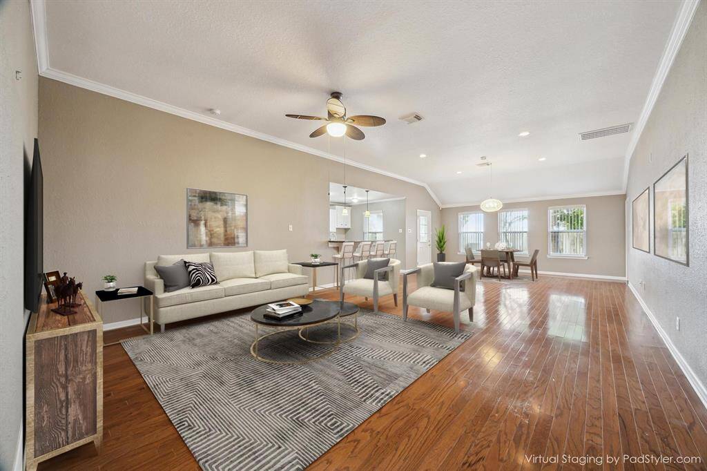 VIRTUALLY STAGED LIVING ROOM