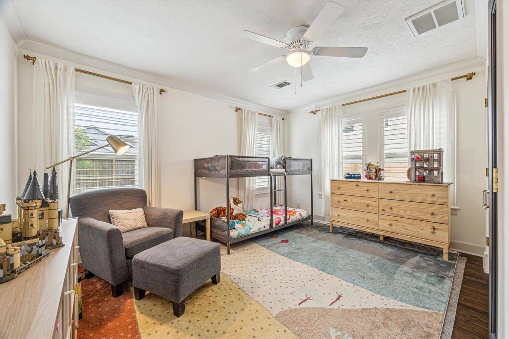 Guest bedroom down
