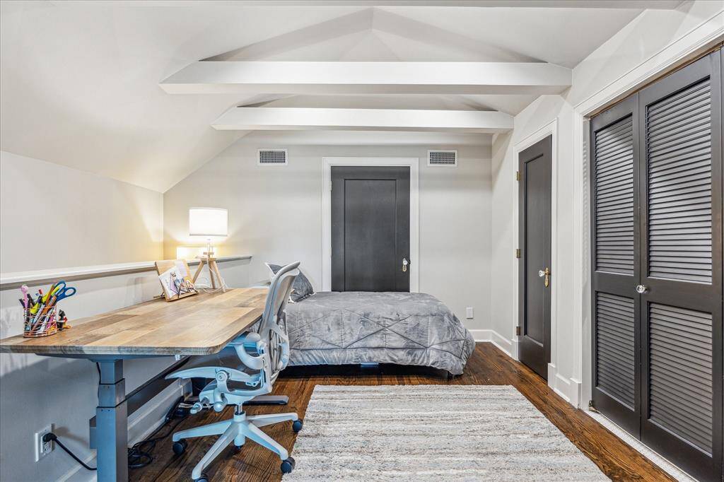 Upstairs flex area, perfect for a study, gym, or gameroom