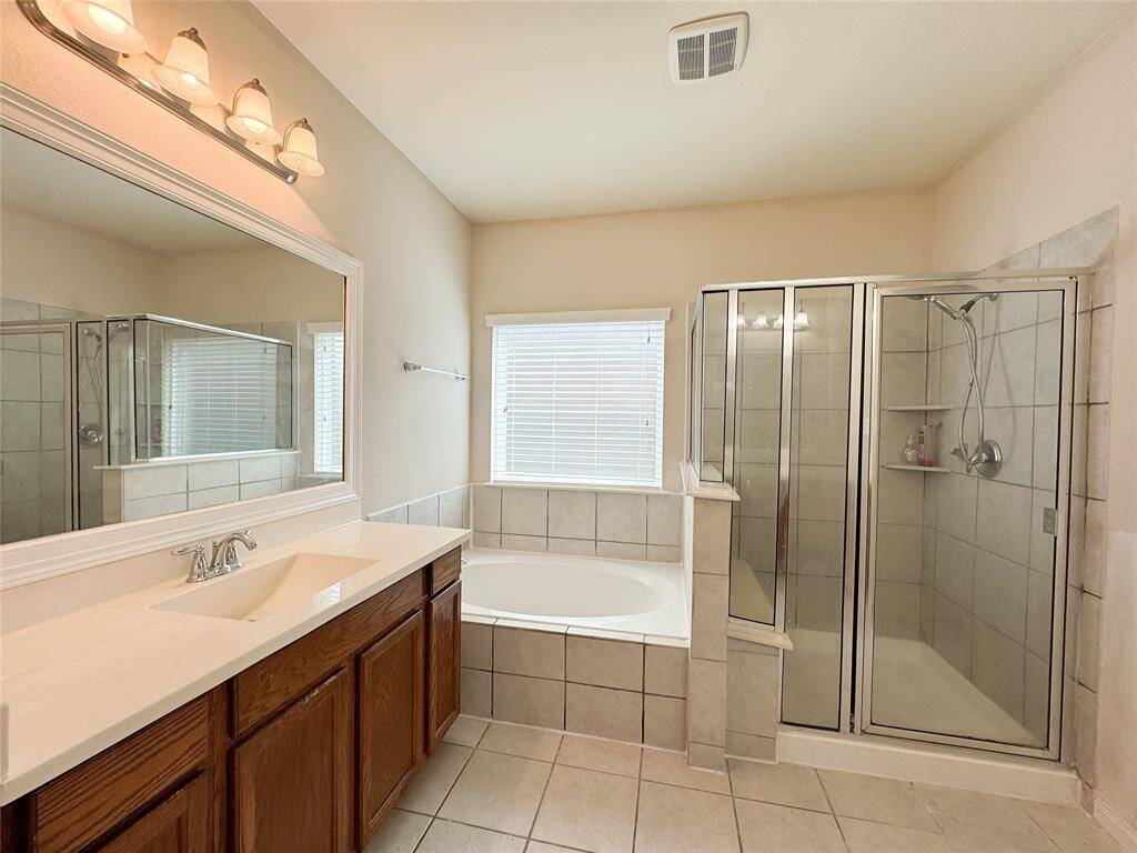 Primary bath with separate tub & shower