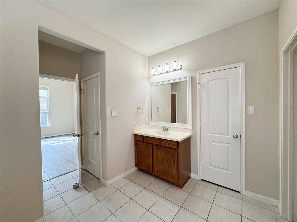 Primary suite