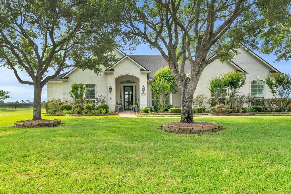 Mature Landscaping make Your House a Dream! 27103 Boater's Crossing Dr., Katy, TX 77493