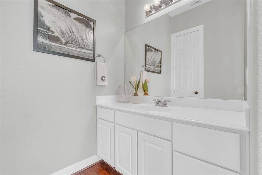 Jack & Jill bathroom! 27103 Boater's Crossing Dr., Katy, TX  77493