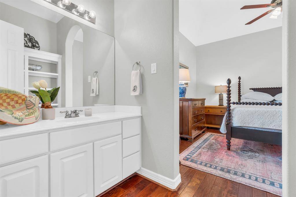 Jack & Jill bathroom! 27103 Boater's Crossing Dr., Katy, TX  77493