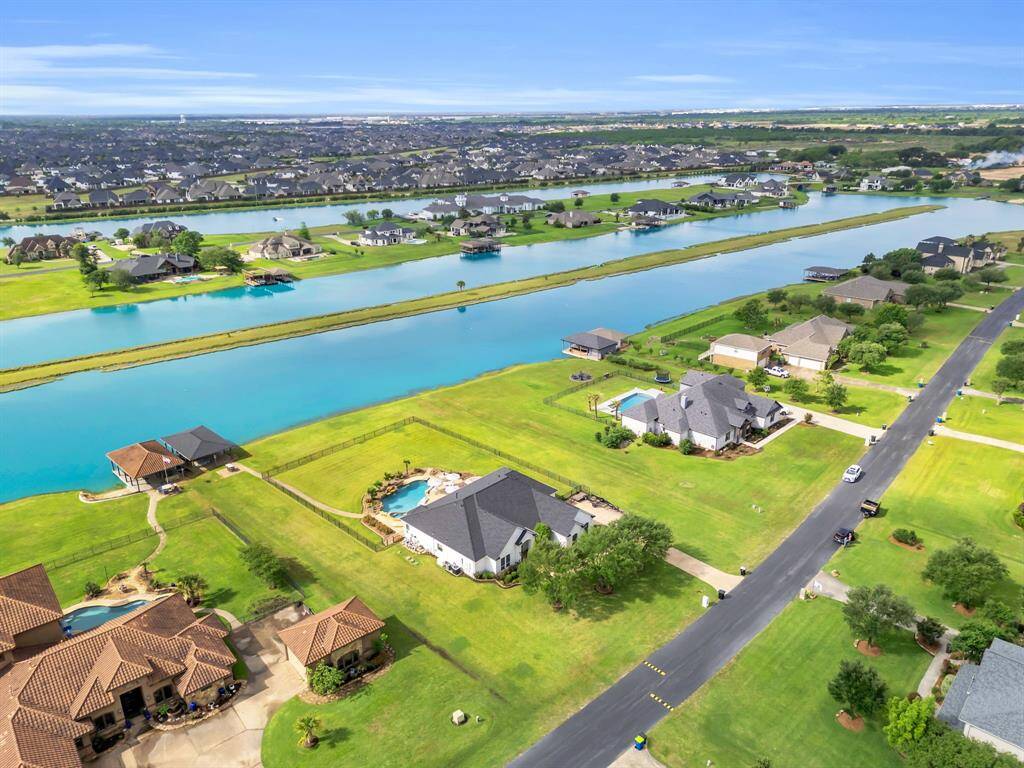 Welcome Home! 27103 Boater's Crossing Dr., Katy, TX  77493