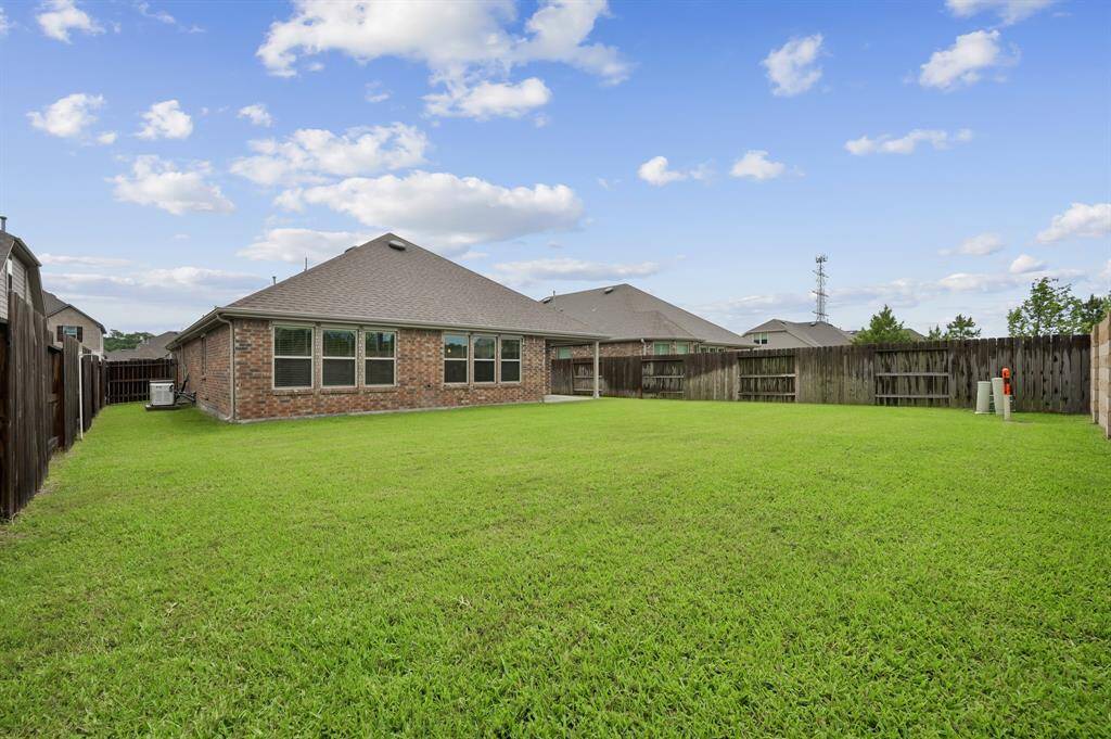Spacious backyard