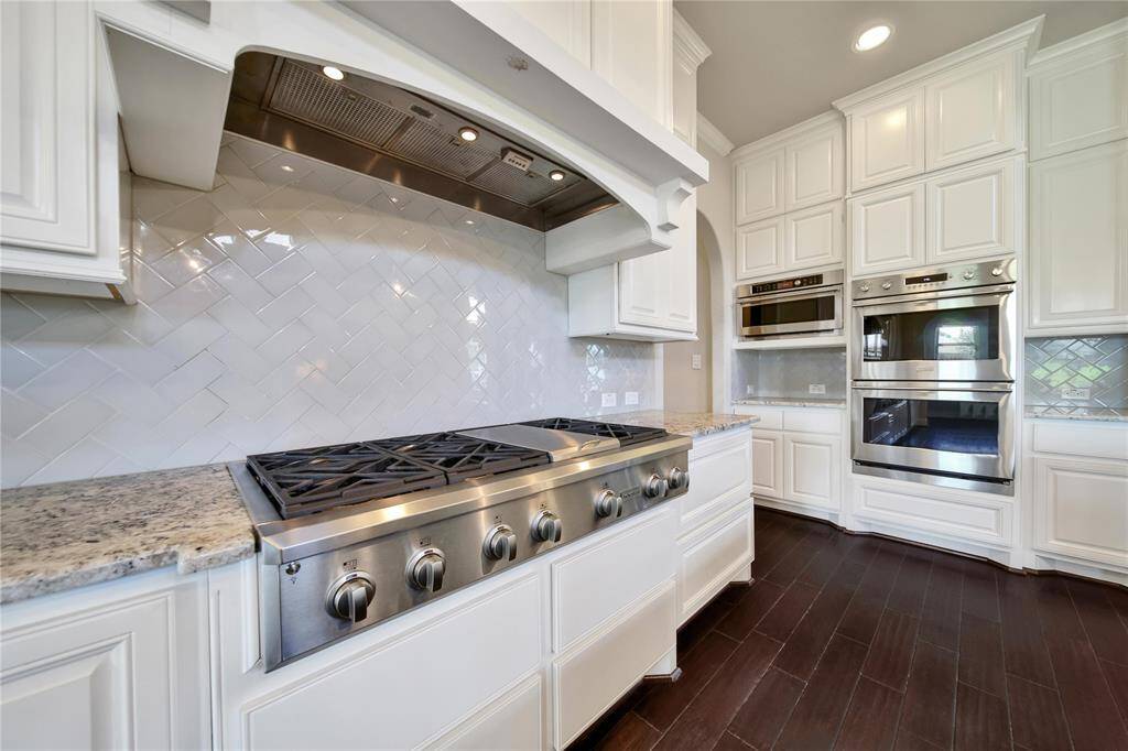 Signature Monogram gas cooktop