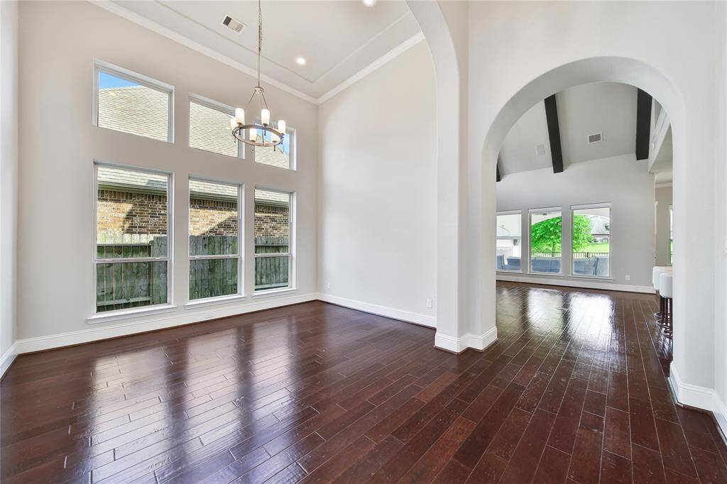 Dining room facing the family room.