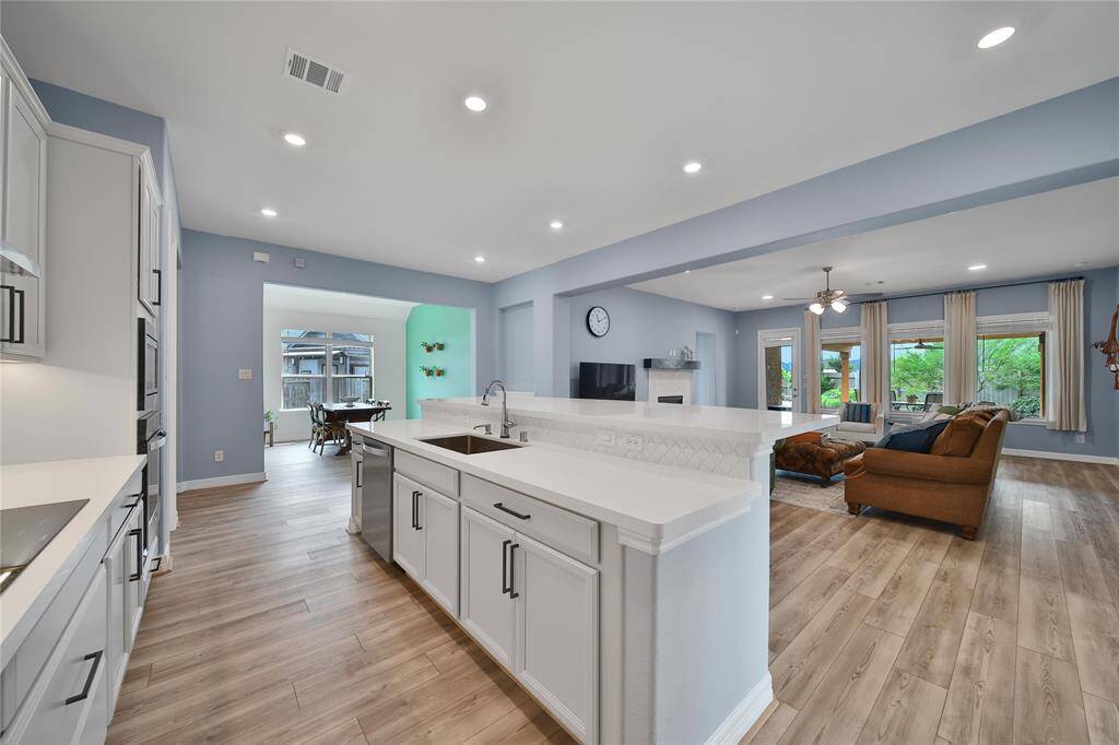 View of kitchen :4.