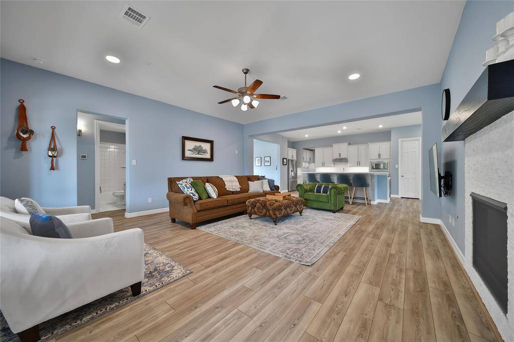 View of living room :2.
