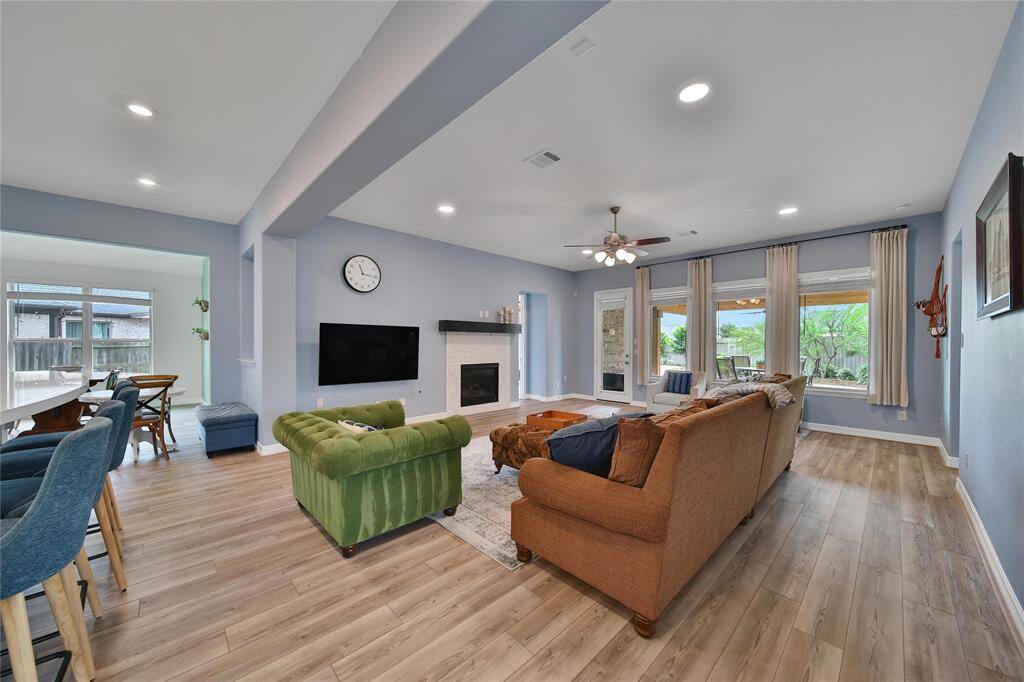 View of living room :4.