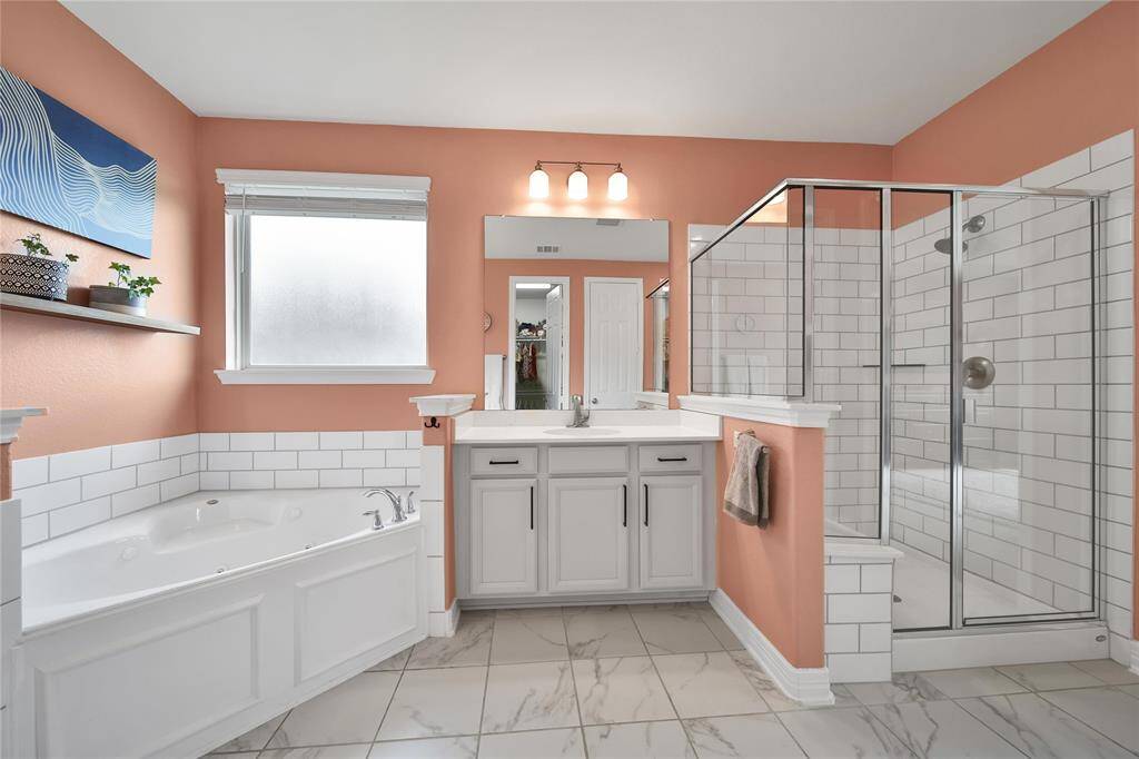 View of primary bathroom :2.