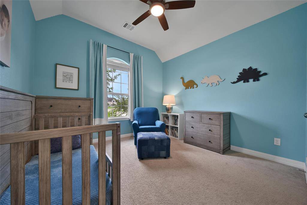 View of secondary bedroom #3 :2.
