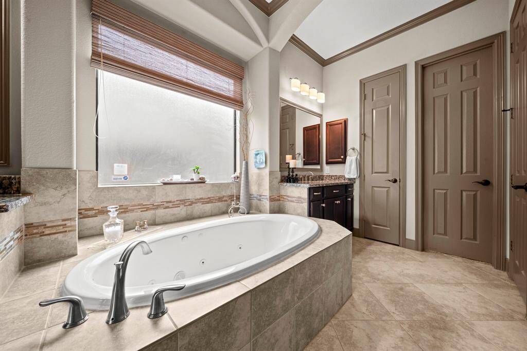 Enjoy a great book in your jacuzzi bubble bath!