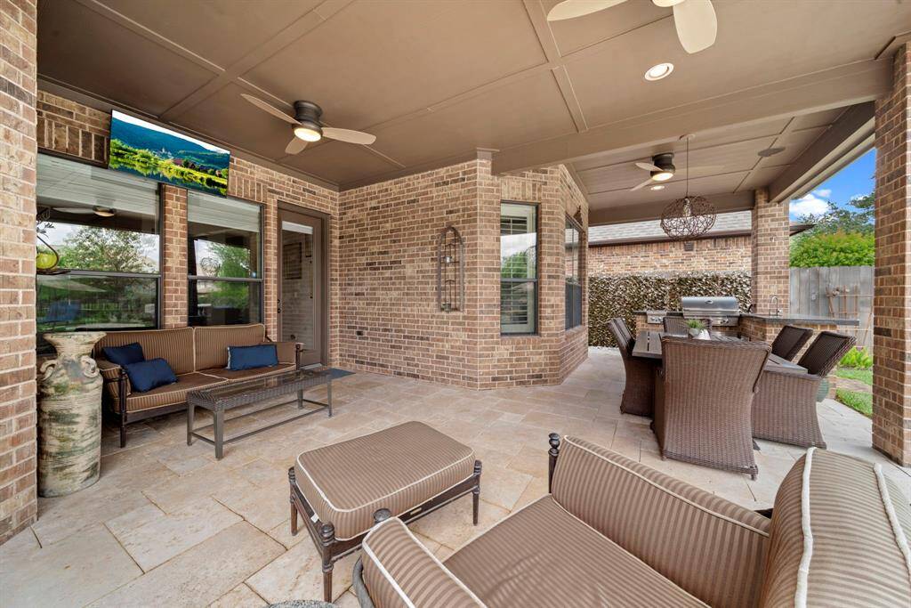 Room to live outdoors during the evening