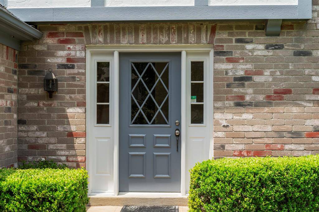 This 4-bedroom, 2.5-bath residence offers comfort, style, and a prime location within the First Colony community.