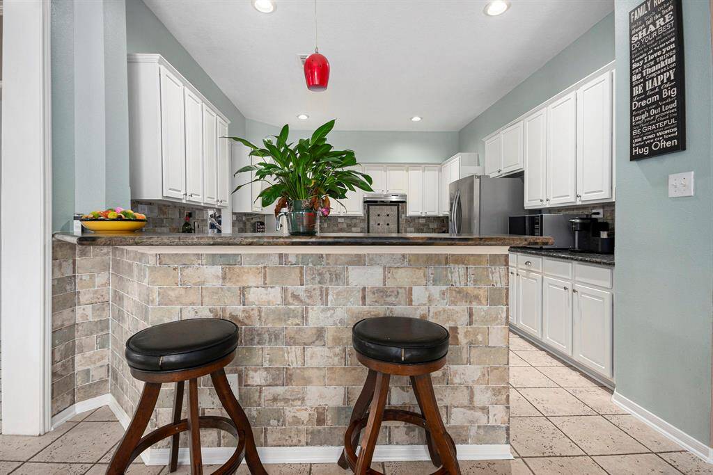 Breakfast bar