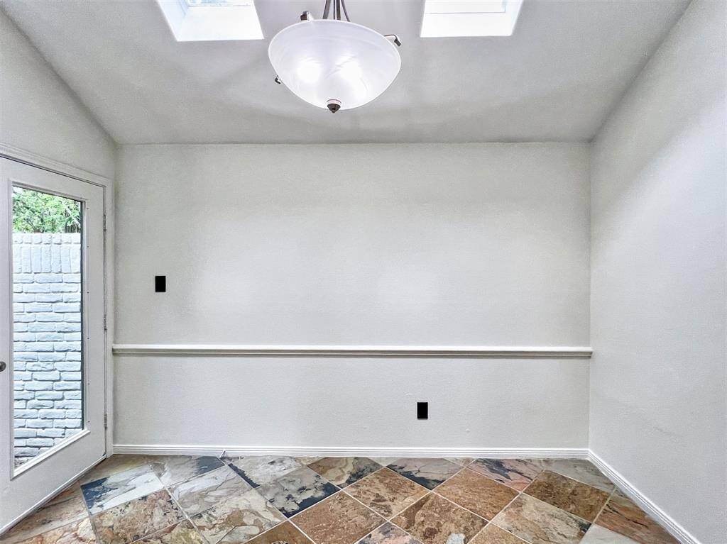 Breakfast nook