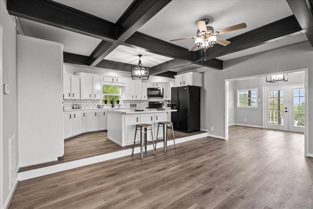 Large island with room for seating