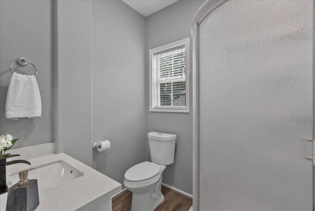 2nd story full bath